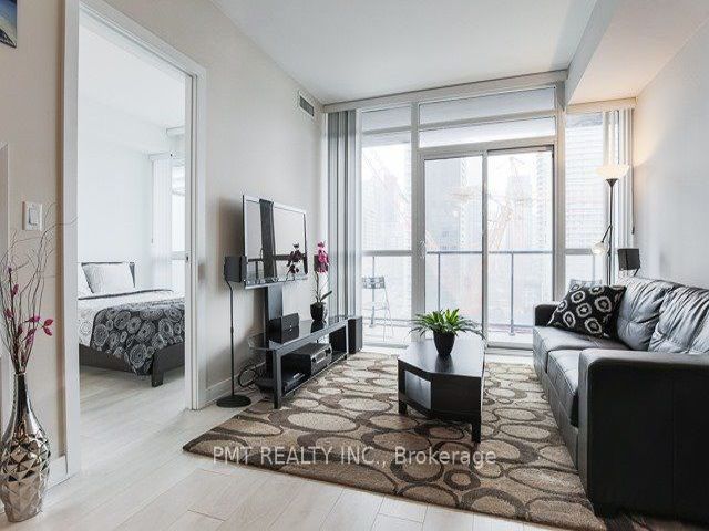 1007 - 169 Fort York Blvd