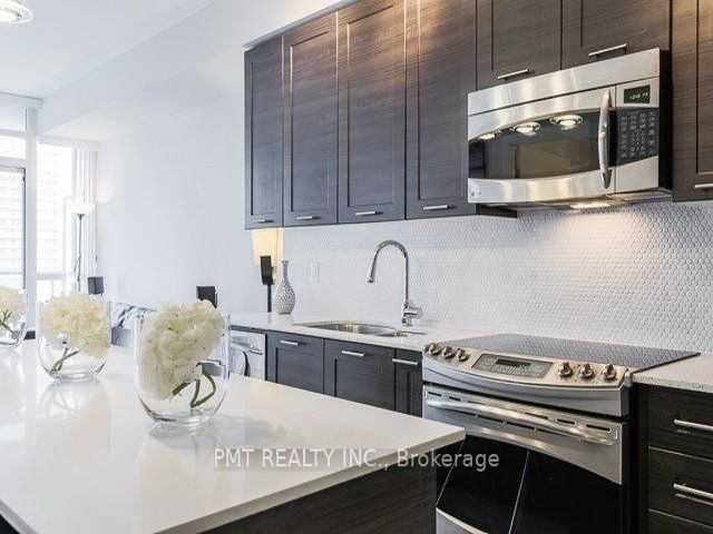 1007 - 169 Fort York Blvd