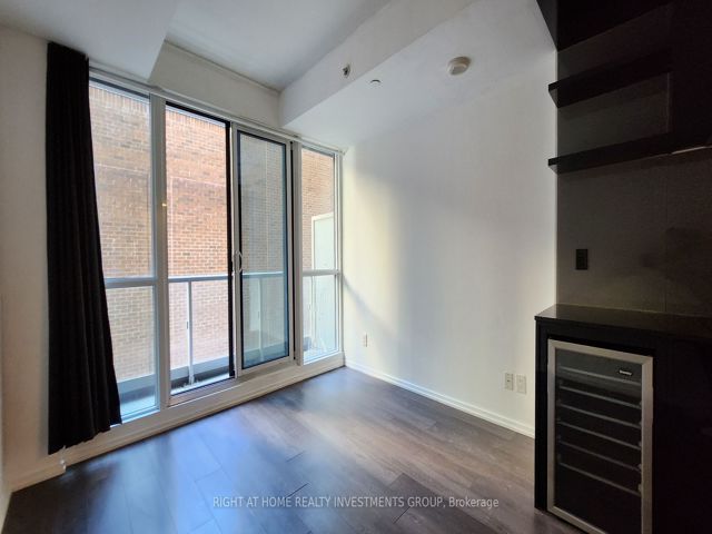 1104 - 70 Temperance St