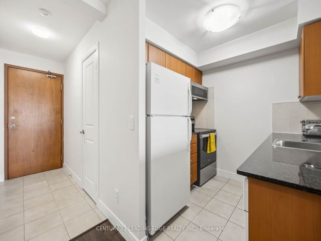 2101 - 35 Bales Ave N