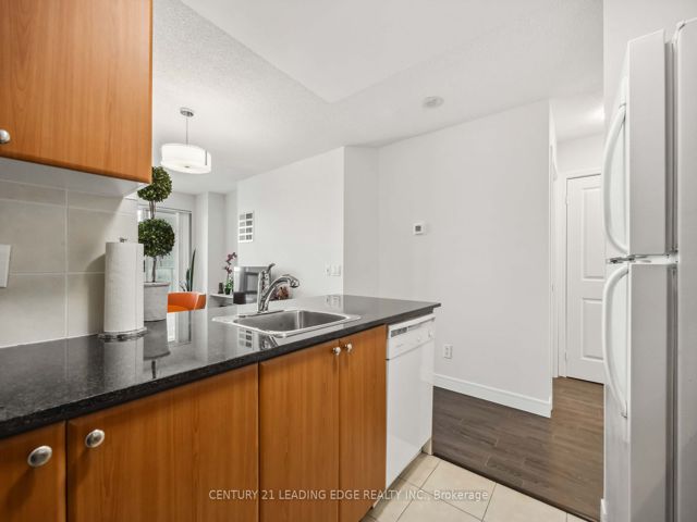 2101 - 35 Bales Ave N