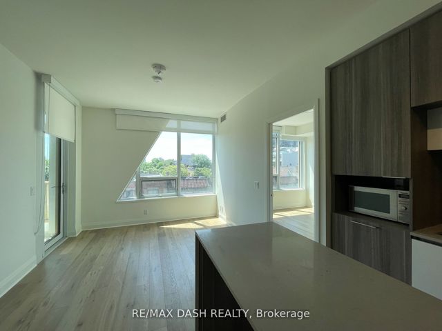402 - 151 Avenue Rd