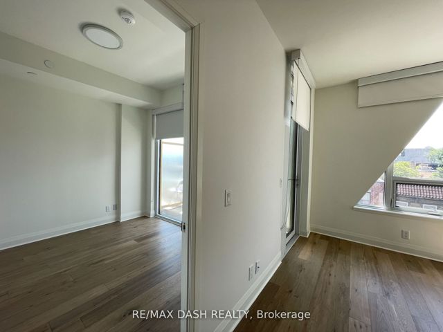 402 - 151 Avenue Rd