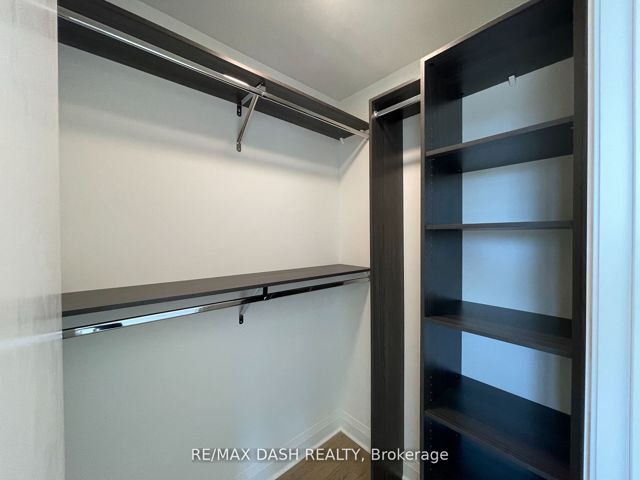 402 - 151 Avenue Rd