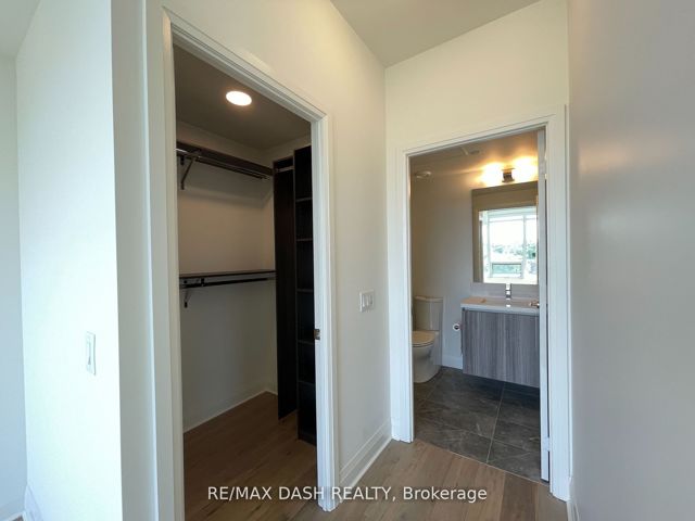 402 - 151 Avenue Rd