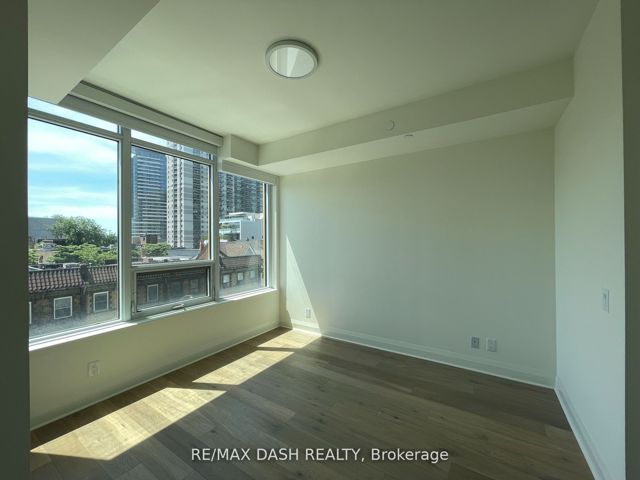 402 - 151 Avenue Rd