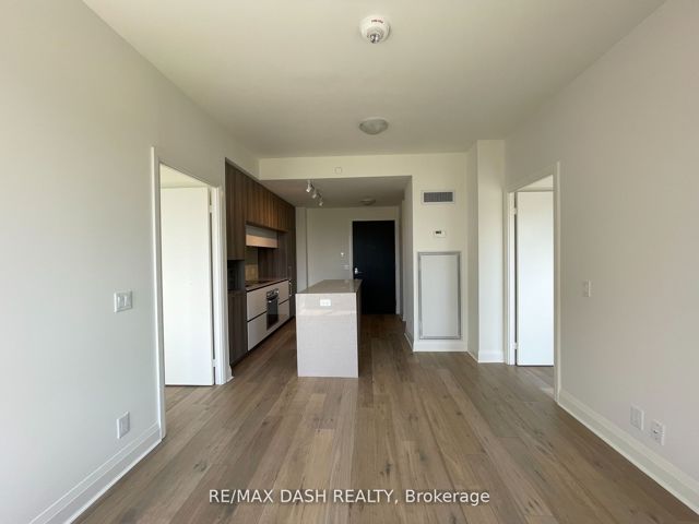402 - 151 Avenue Rd