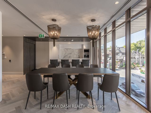 402 - 151 Avenue Rd
