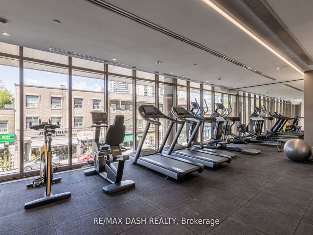 402 - 151 Avenue Rd