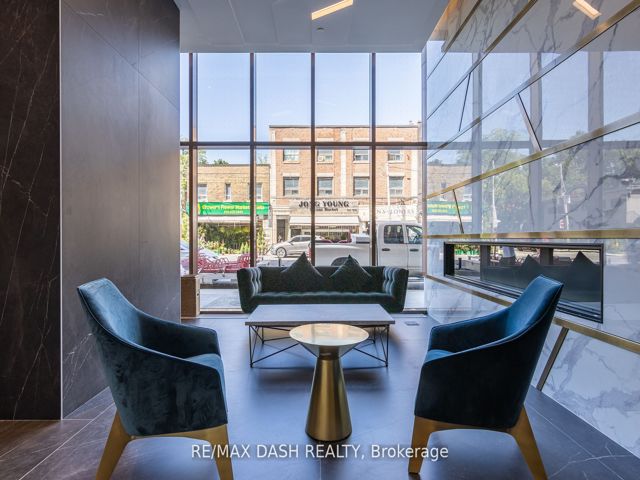 402 - 151 Avenue Rd