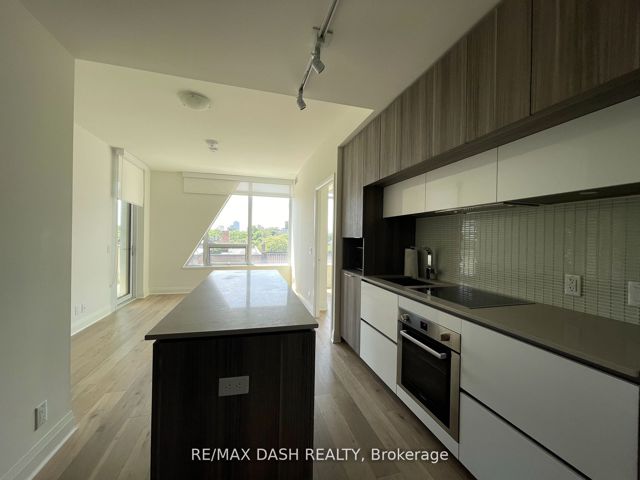 402 - 151 Avenue Rd