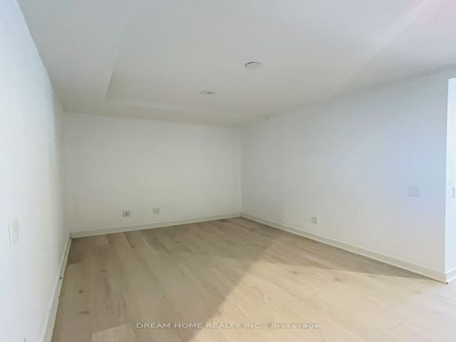 2310 - 70 Queens Wharf Rd