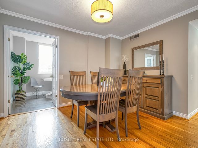 402 - 135 George St S
