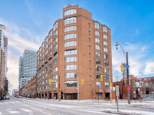 402 - 135 George St S