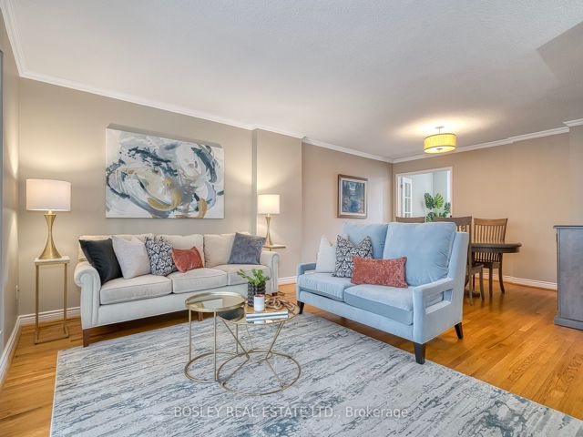 402 - 135 George St S