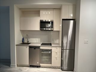 543 SW - 121 Lower Sherbourne St