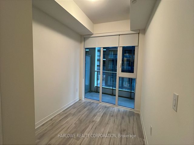 543 SW - 121 Lower Sherbourne St