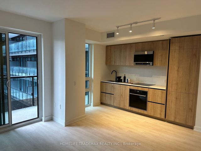416 - 117 Broadway Ave