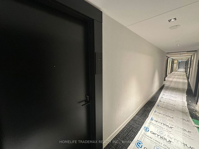 416 - 117 Broadway Ave
