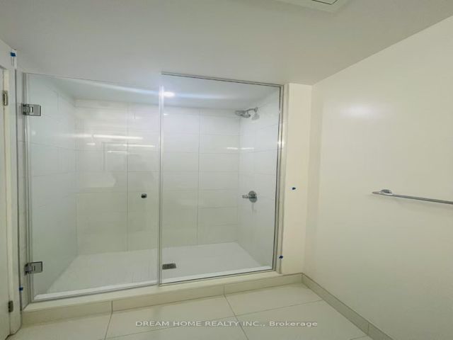2017 - 230 Simcoe St