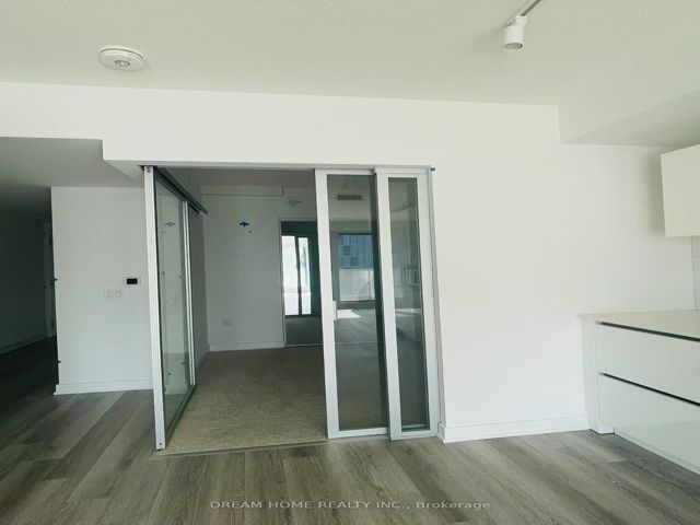 2017 - 230 Simcoe St