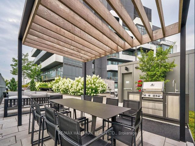 905 - 25 Adra Grado Way