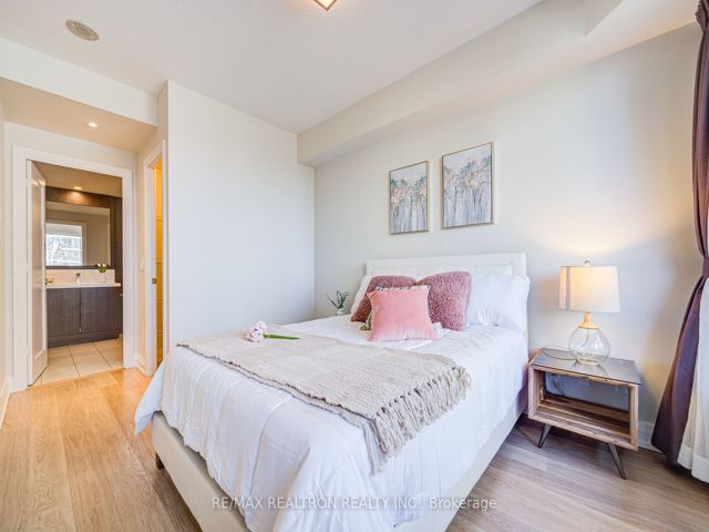 407 - 2 Anndale Dr
