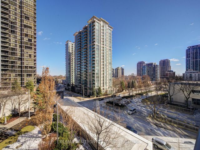 407 - 2 Anndale Dr