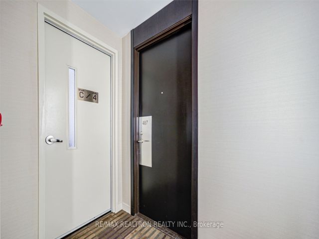 407 - 2 Anndale Dr