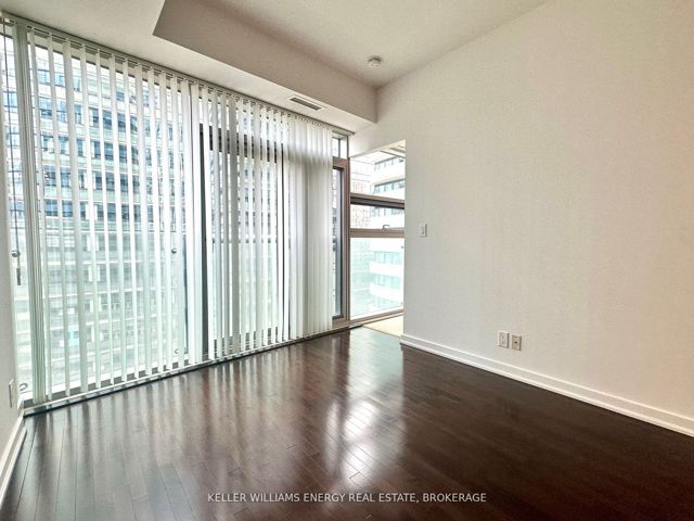 1409 - 12 York St