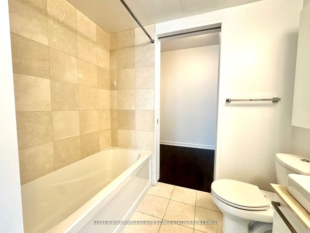 1409 - 12 York St