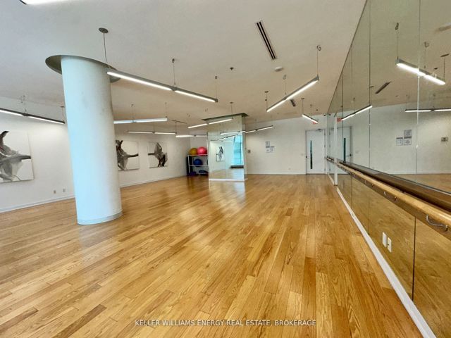 1409 - 12 York St