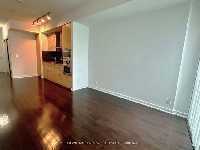1409 - 12 York St