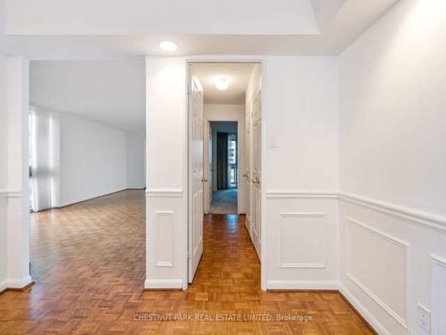 410 - 278 Bloor St E