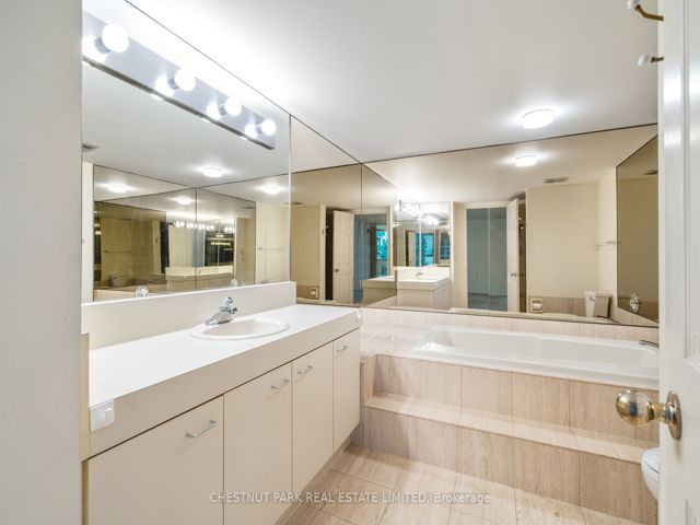 410 - 278 Bloor St E