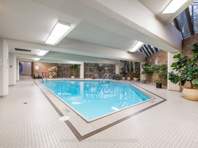 410 - 278 Bloor St E