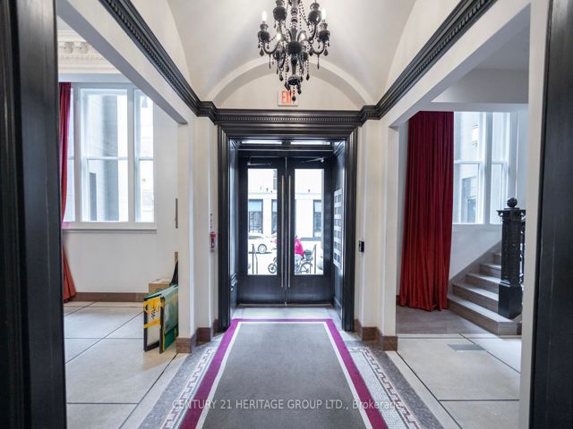2410 - 197 Yonge St