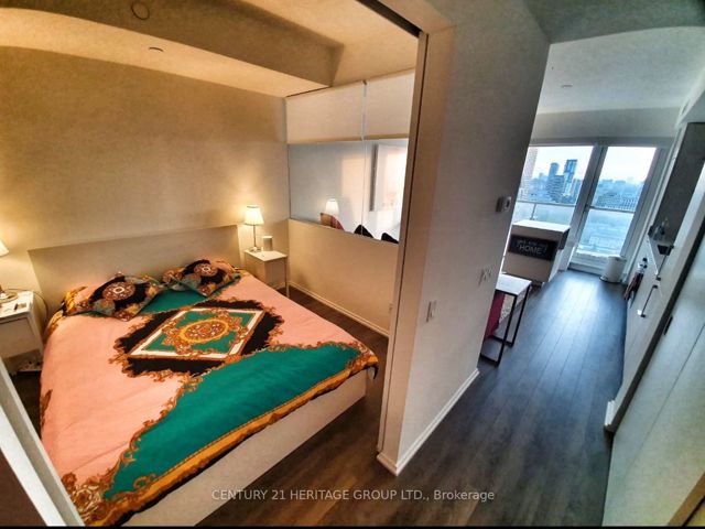2410 - 197 Yonge St