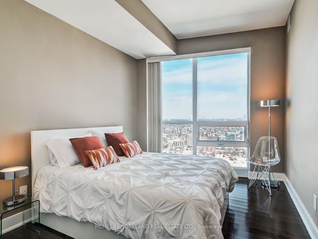Lph02 - 219 Fort York Blvd