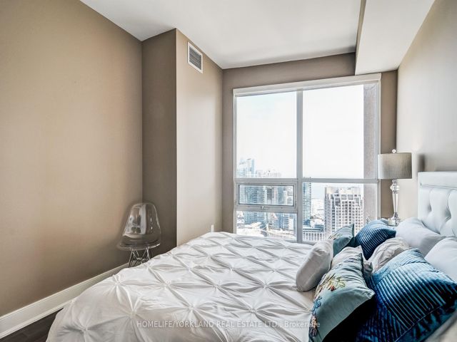 Lph02 - 219 Fort York Blvd