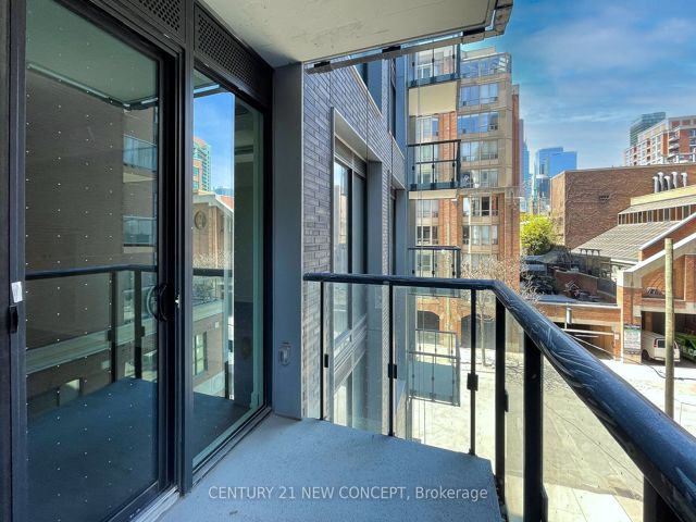 306 - 158 Front St