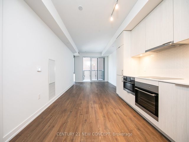 306 - 158 Front St