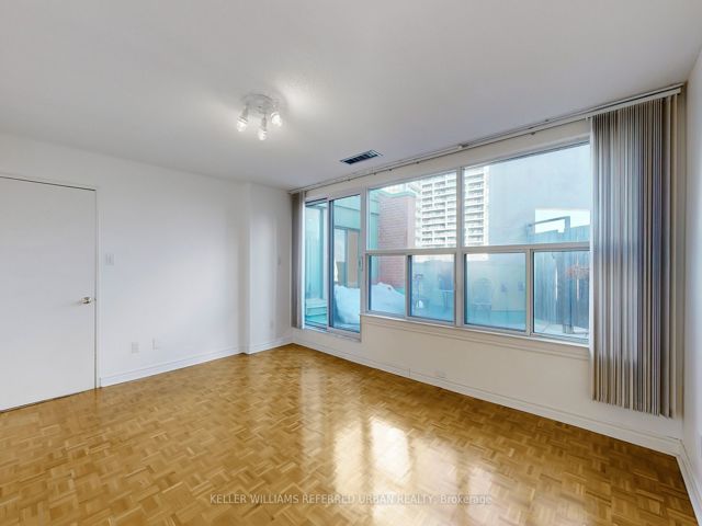 1205 - 5795 Yonge St N
