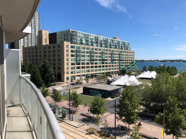 507 - 218 Queens Quay W
