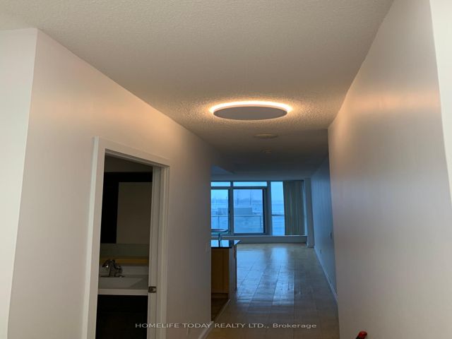 507 - 218 Queens Quay W