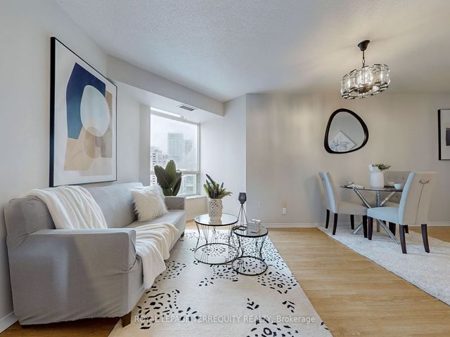 PH00 - 18 Pemberton Ave