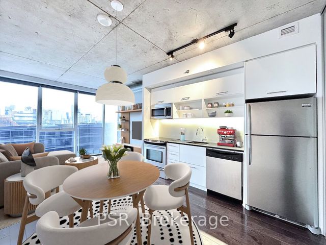 811 - 32 Trolley Cres