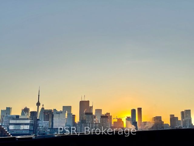 811 - 32 Trolley Cres
