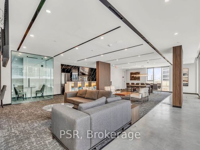 811 - 32 Trolley Cres