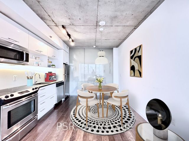 811 - 32 Trolley Cres